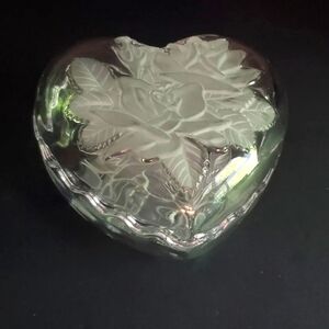 Vintage Glass Heart Shaped W/Flowers Trinket Box - Elegant Jewelry Storage